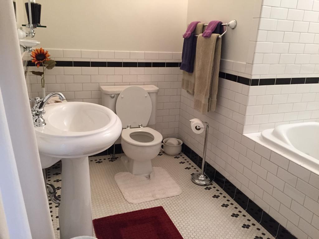 Alaska'S Capital Inn Bed And Breakfast (Adults Only) Juneau Room photo